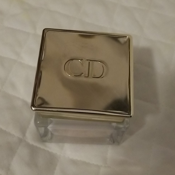 Dior's exceptional regenerating cream - Picture 2 of 2